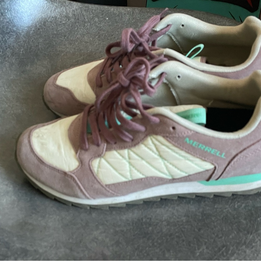Merrell Women's Cream and Purple Shoes